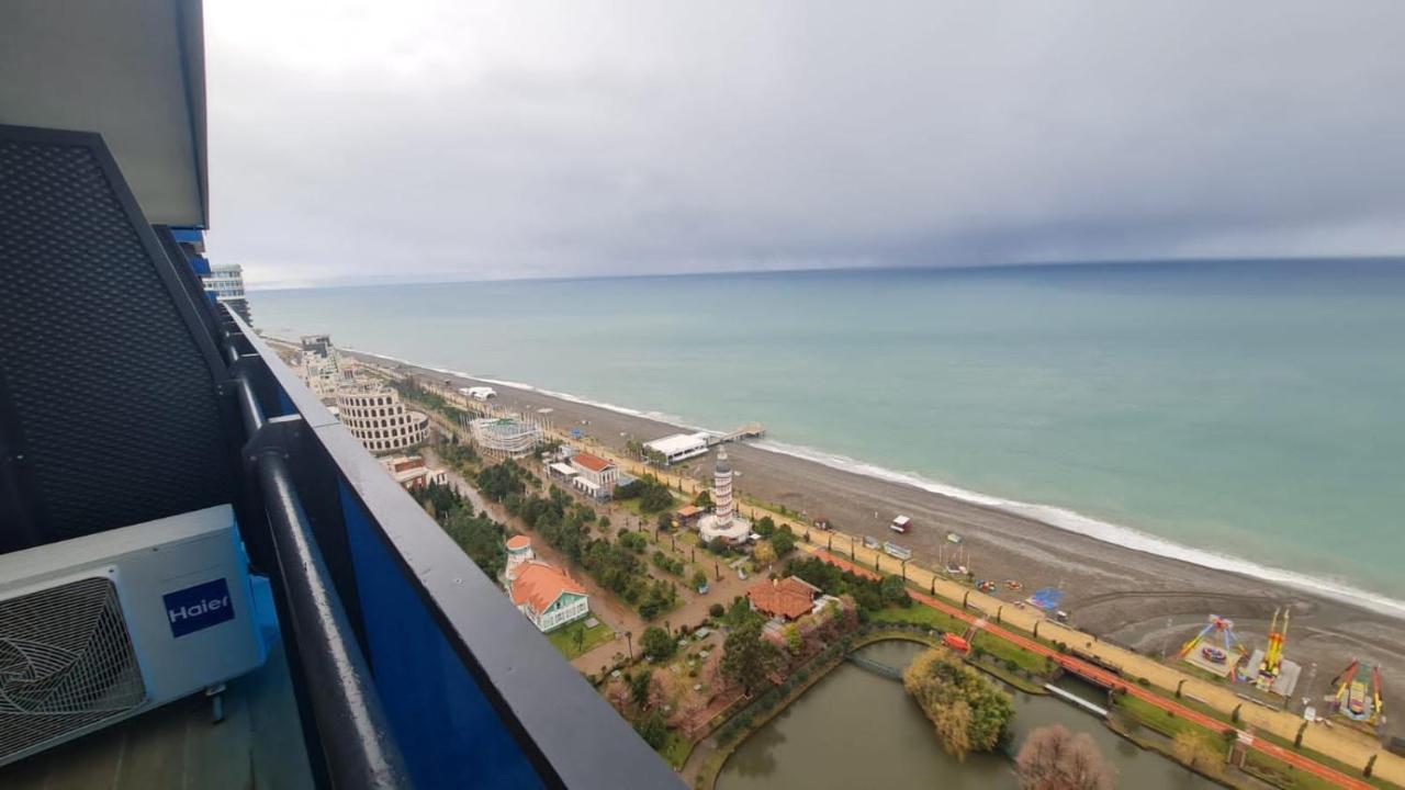 Downtown Centre In Batumi Aparthotel Orbi City In Батуми Екстериор снимка