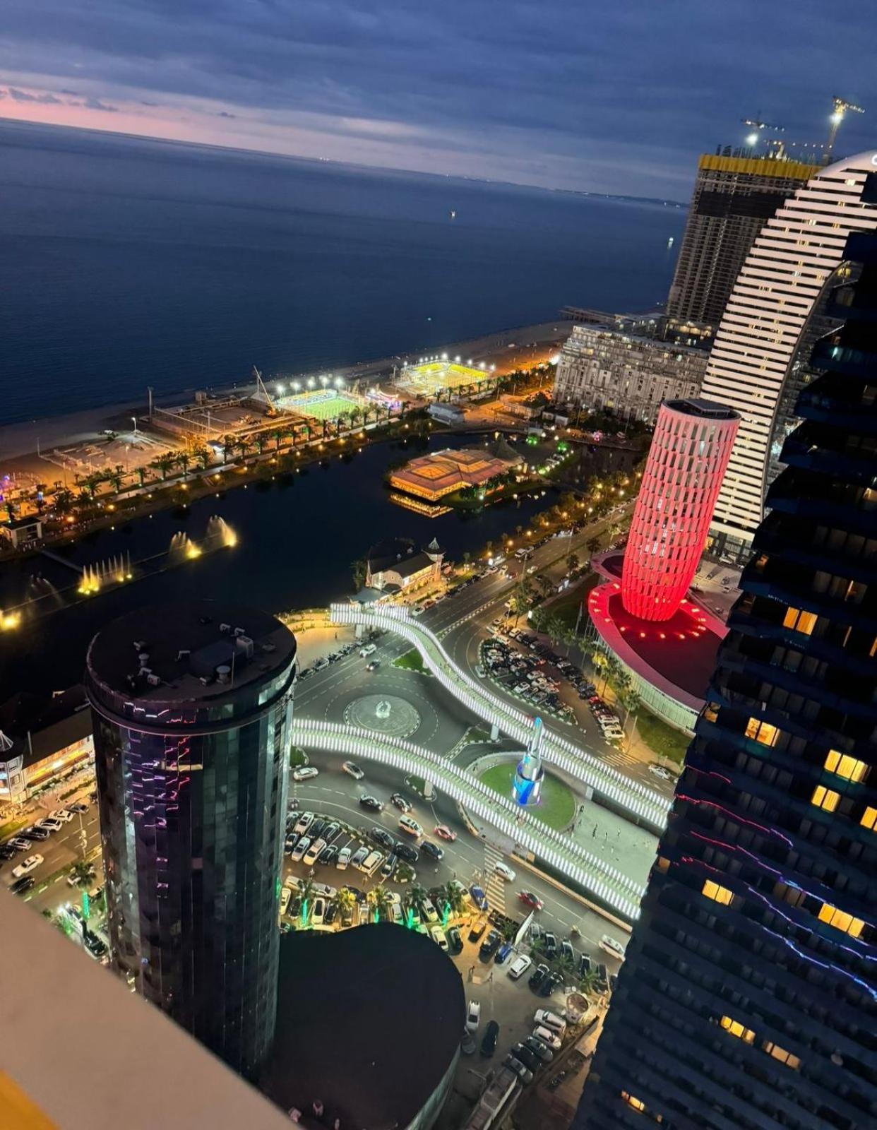 Downtown Centre In Batumi Aparthotel Orbi City In Батуми Екстериор снимка